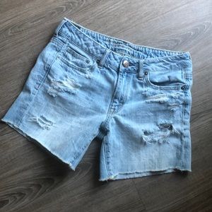 AE destructed boy midi shorts